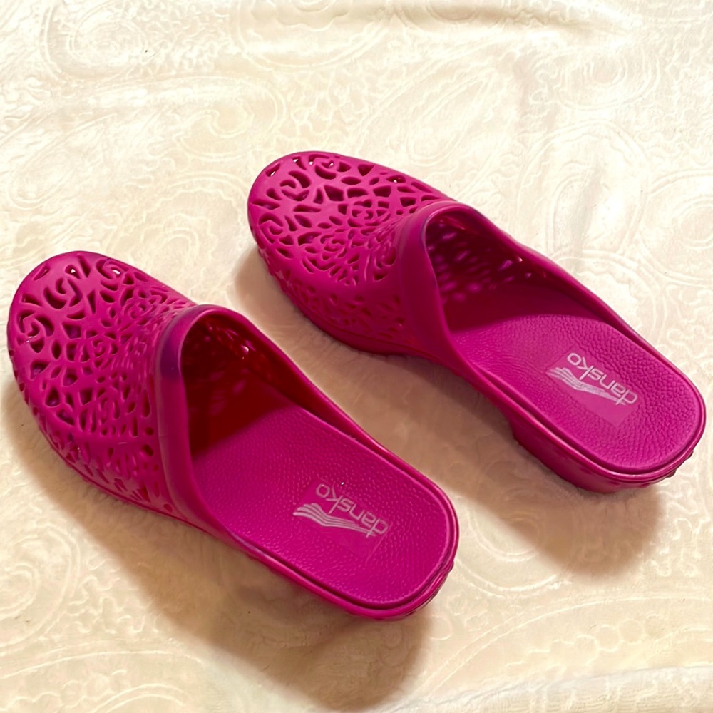 Dansko nurse clogs